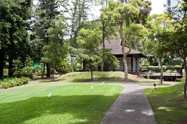Building Photo - 1511 Nuuanu Ave