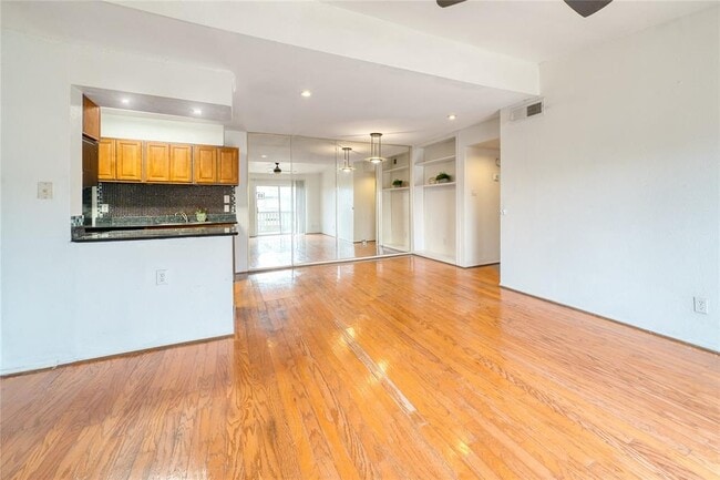 Building Photo - 6001 Reims Rd