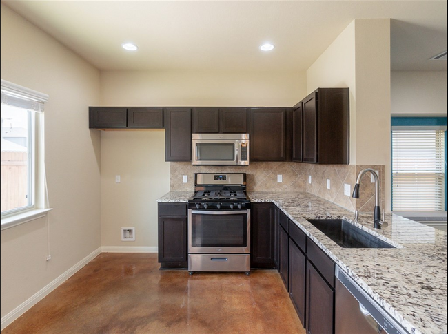 Building Photo - Charming 3-Bedroom Home in the Heart of Au...