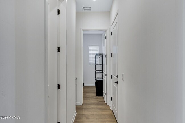 Building Photo - 10051 E Talon Ave