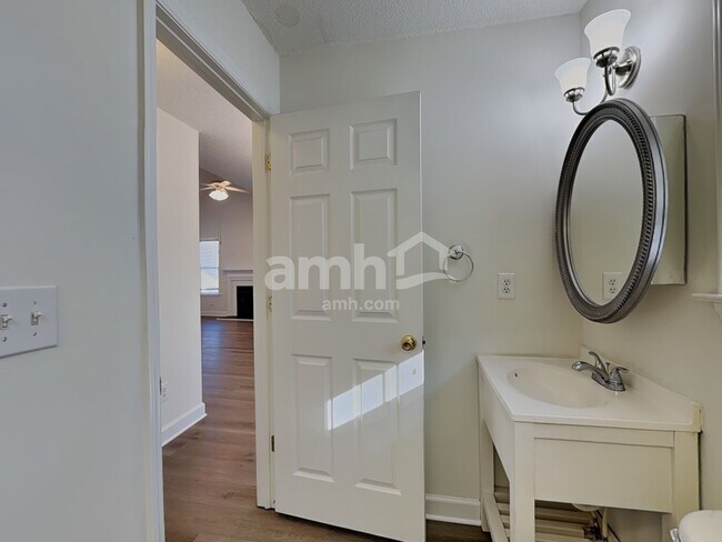 Building Photo - 5420 Springhouse Farm Rd