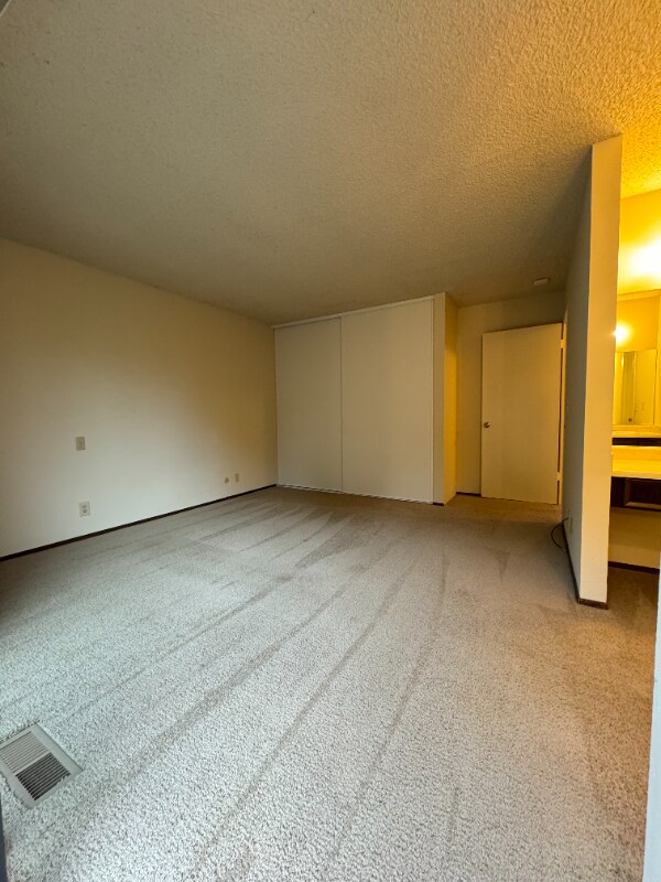 Building Photo - 64 Shannon Ct