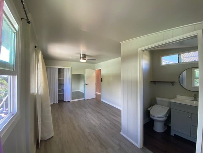 Building Photo - Charming Vintage 3-Bedroom, 1-Bath Home in Waimea