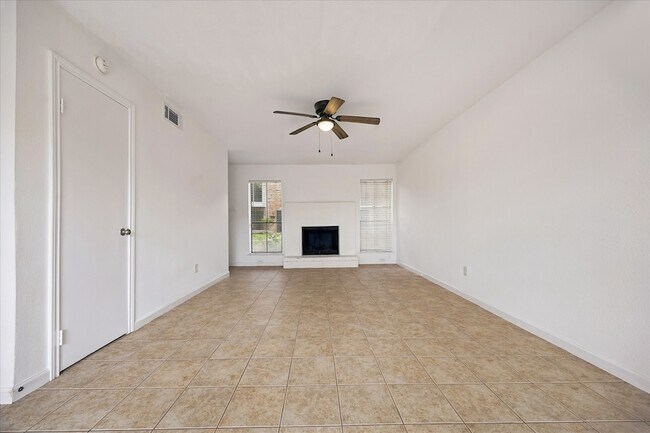 Building Photo - 6645 Wanda Ln