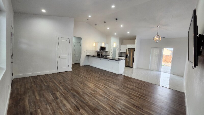 Building Photo - 7618 McBeth Ln NE
