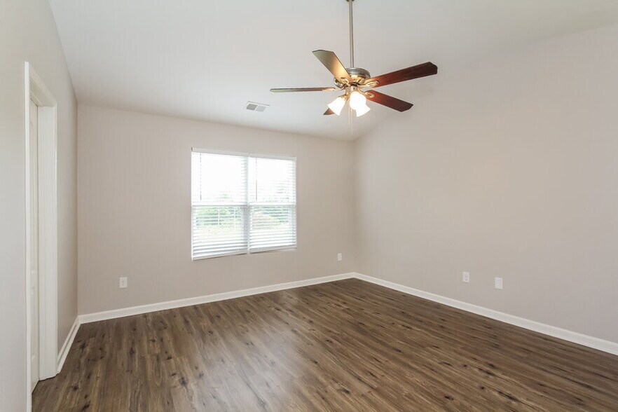 Building Photo - 1157 Black Diamond Dr
