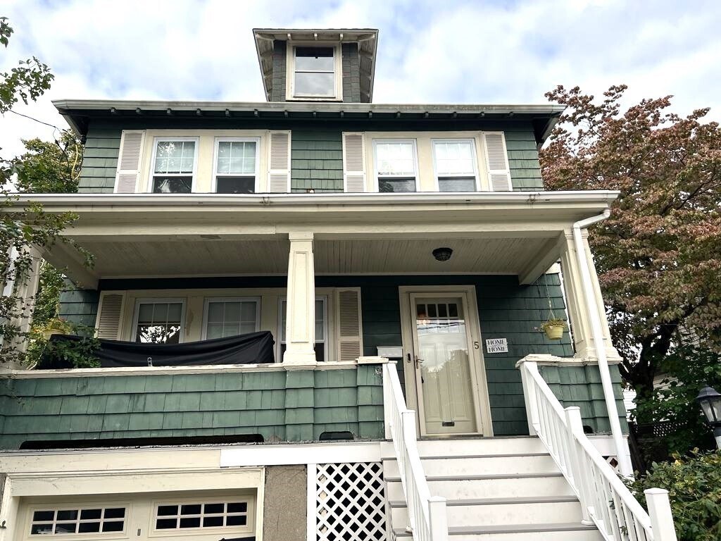 Building Photo - 5 Glenmont Rd