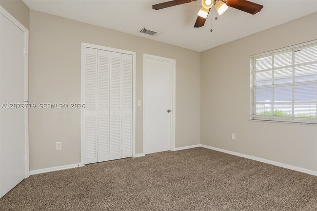 Building Photo - 2514 SW Monterrey Ln