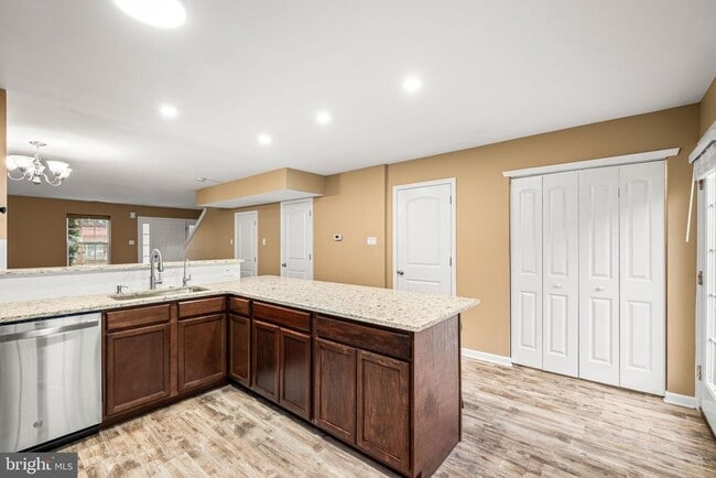 Building Photo - 222 South St