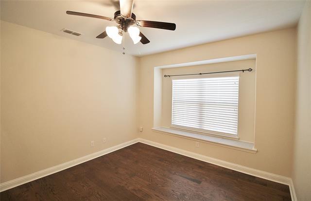 Building Photo - 1713 Fair Oaks Ln