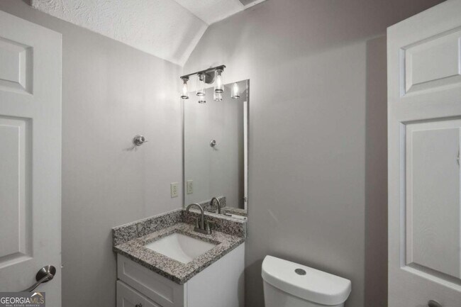 Building Photo - 218 Mill Creek Pl