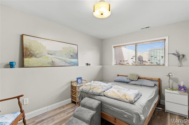 Building Photo - 712 Oak Hollow Ct