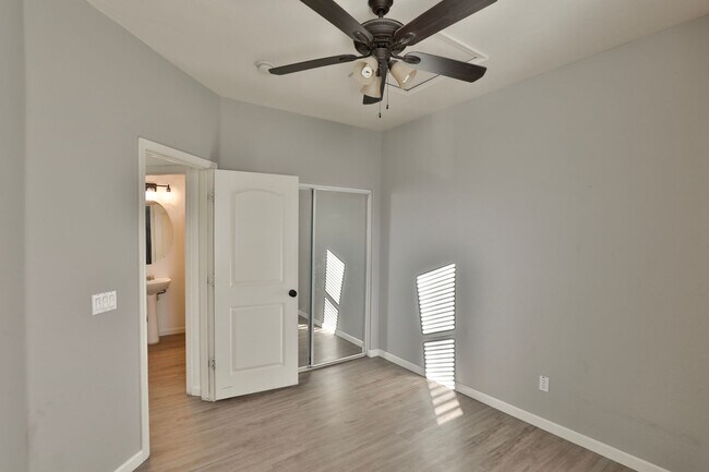 Building Photo - Beautiful Gilbert 3 bed/ 3 bath in Gilbert's The Gardens Community