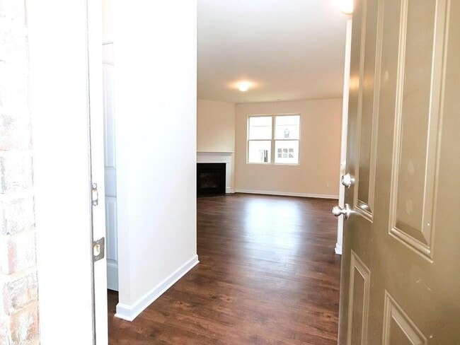 Building Photo - 177 Valley View Cir