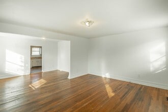 Building Photo - Updated 2 Bedroom Red Bank Home with Porch and Backyard