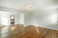 Building Photo - Updated 2 Bedroom Red Bank Home with Porch and Backyard