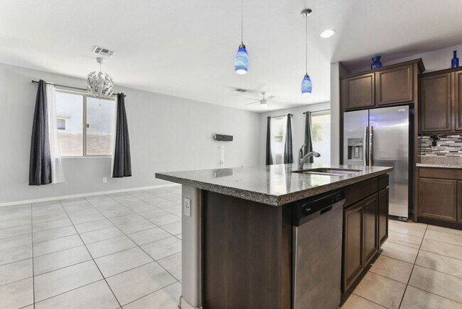 Building Photo - 7707 S 37th St