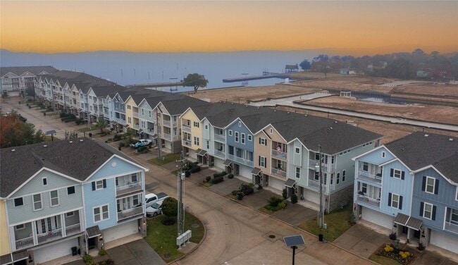 Building Photo - 1406 Veranda Mist