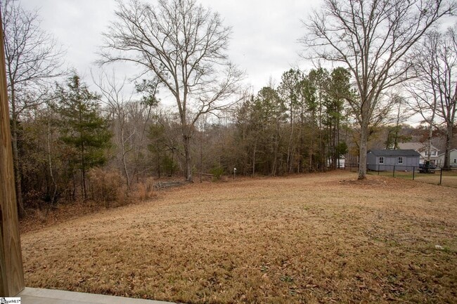 Building Photo - 19 Lyman Lake Rd