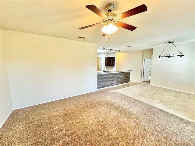 Building Photo - 3020 Tamarack Ln