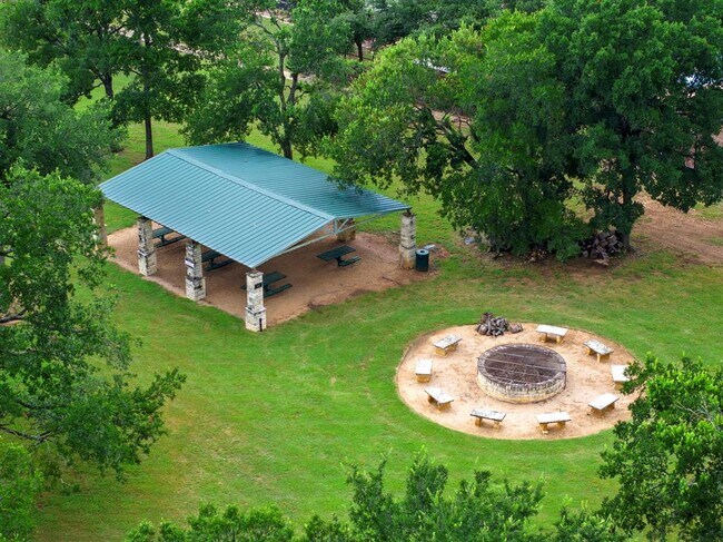 Building Photo - 3504 Flora Vista Loop