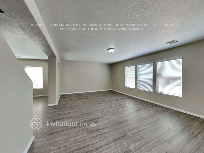 Building Photo - 11575 W Aruba Beach Ave