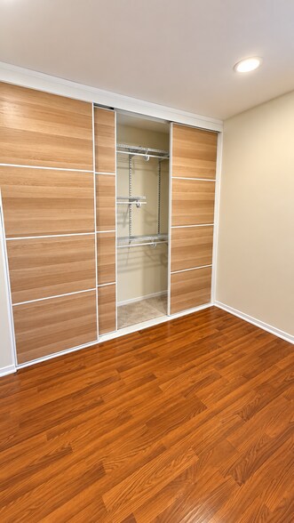 Building Photo - 306 Russet Way