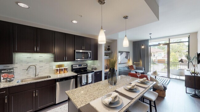 Building Photo - 901 Memorial City Way