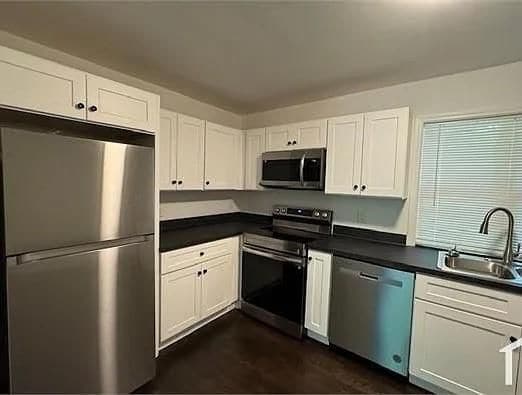 Building Photo - 1610 Line Cir