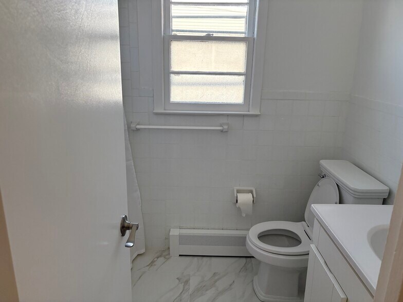 Building Photo - 6219 Polk St