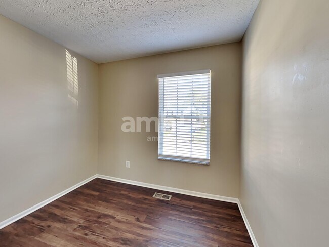 Building Photo - 2175 Maribeth Pl