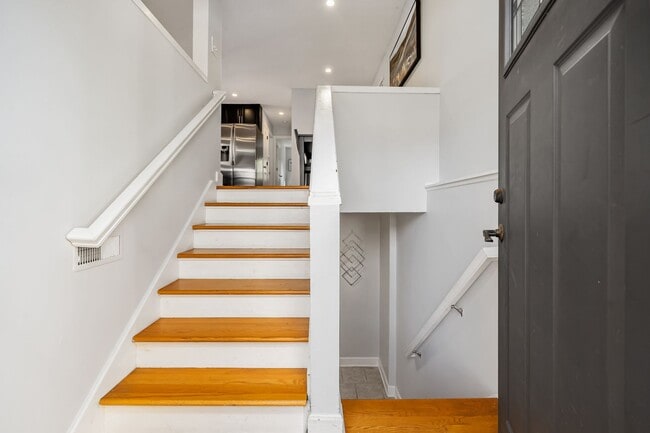 Building Photo - Beautiful 4 Bedroom in Short North