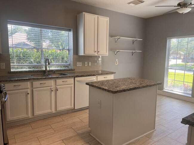 Building Photo - 9327 Restover Ln