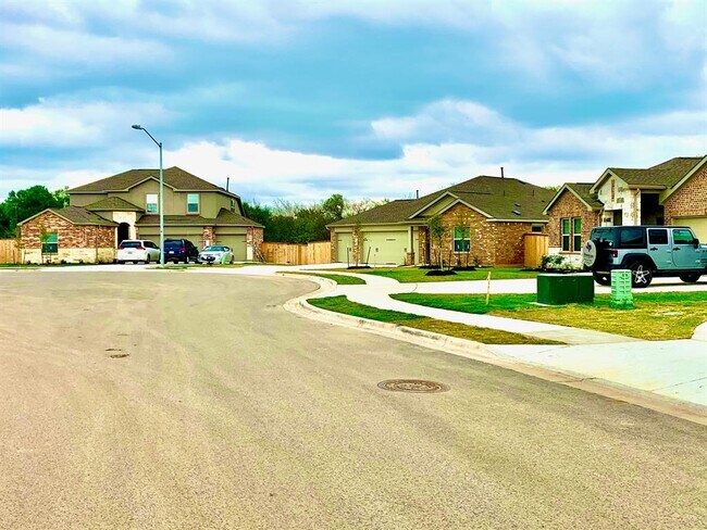 Building Photo - 3405 Mikayla Ct