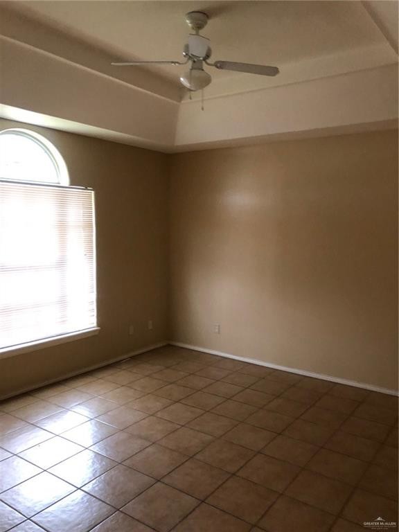 Building Photo - 804 N Cross Ln