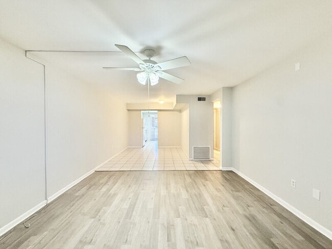 Building Photo - 911 Washington Ave SW