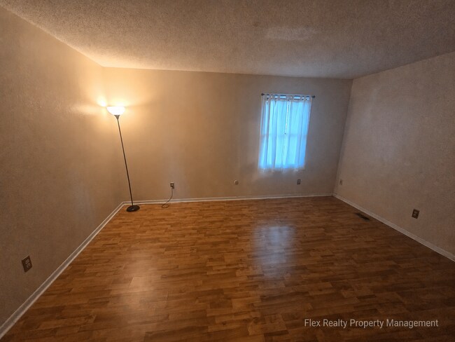 Building Photo - 2-Bedroom Condo in the Maumee City School District