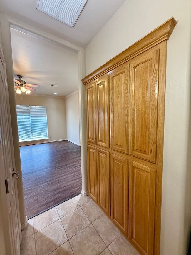 Building Photo - Beautiful Home in Moore - 3 Bed, 2 Bath, P...