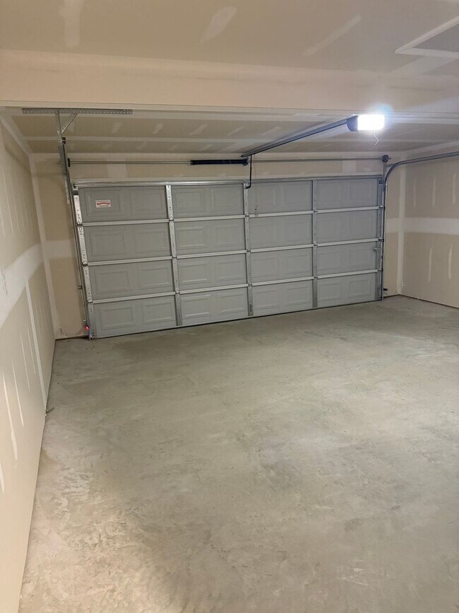 Building Photo - *4 Weeks Rent FREE!* BRAND NEW Three Bedroom | Two Bathroom Home in Vilonia