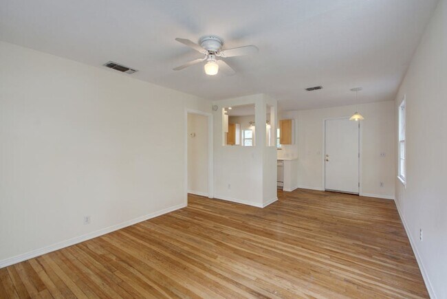 Building Photo - 3214 Larry Lane
