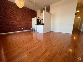 Building Photo - Luxurious 3-Bedroom Condo at 1010 Race Str...