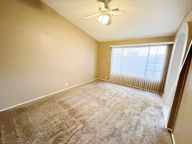 Building Photo - Coming Soon! Scottsdale Home 3/2 Bed/Bath - Available Now!