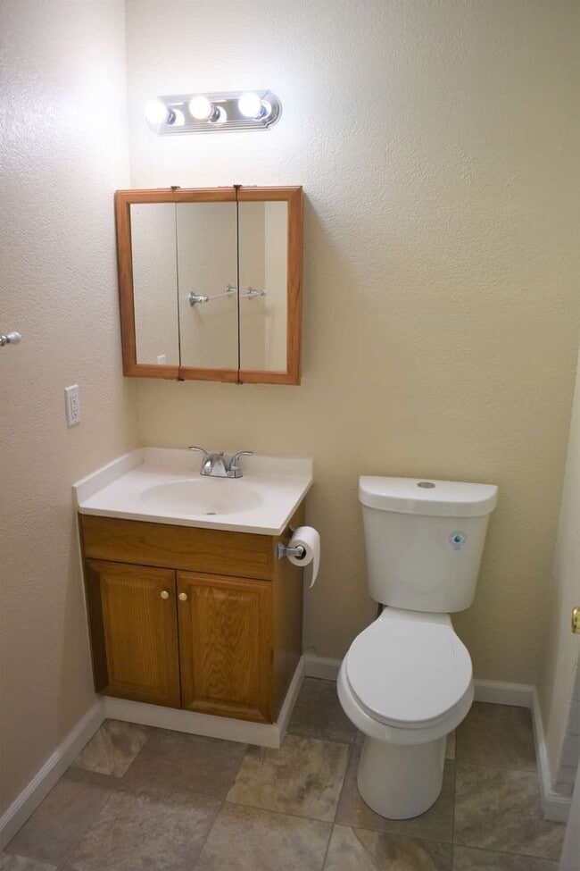 Building Photo - 8960 Chalmers Ct
