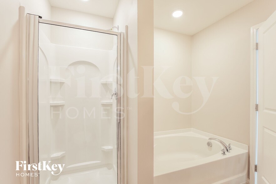 Building Photo - 1547 Kilstrom St