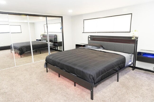 Building Photo - 810 Woodbine Rd