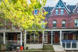 Building Photo - 4420 Chestnut St