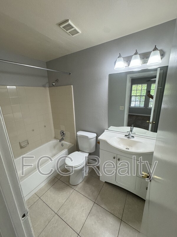 Building Photo - 6010 Westgate Dr