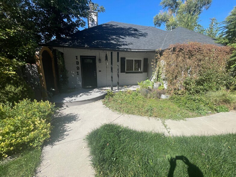 Building Photo - 1991 Glen Garry Dr