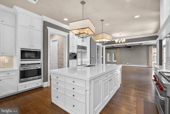 Building Photo - 11230 Kinsale Ct