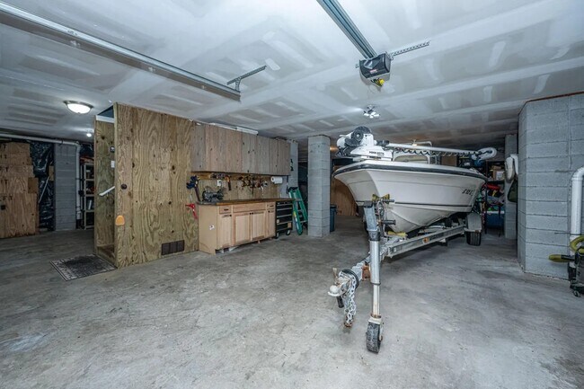 Building Photo - 3711 Tip Ln